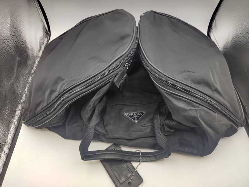 プラダ買取　ボストンバッグ V143 